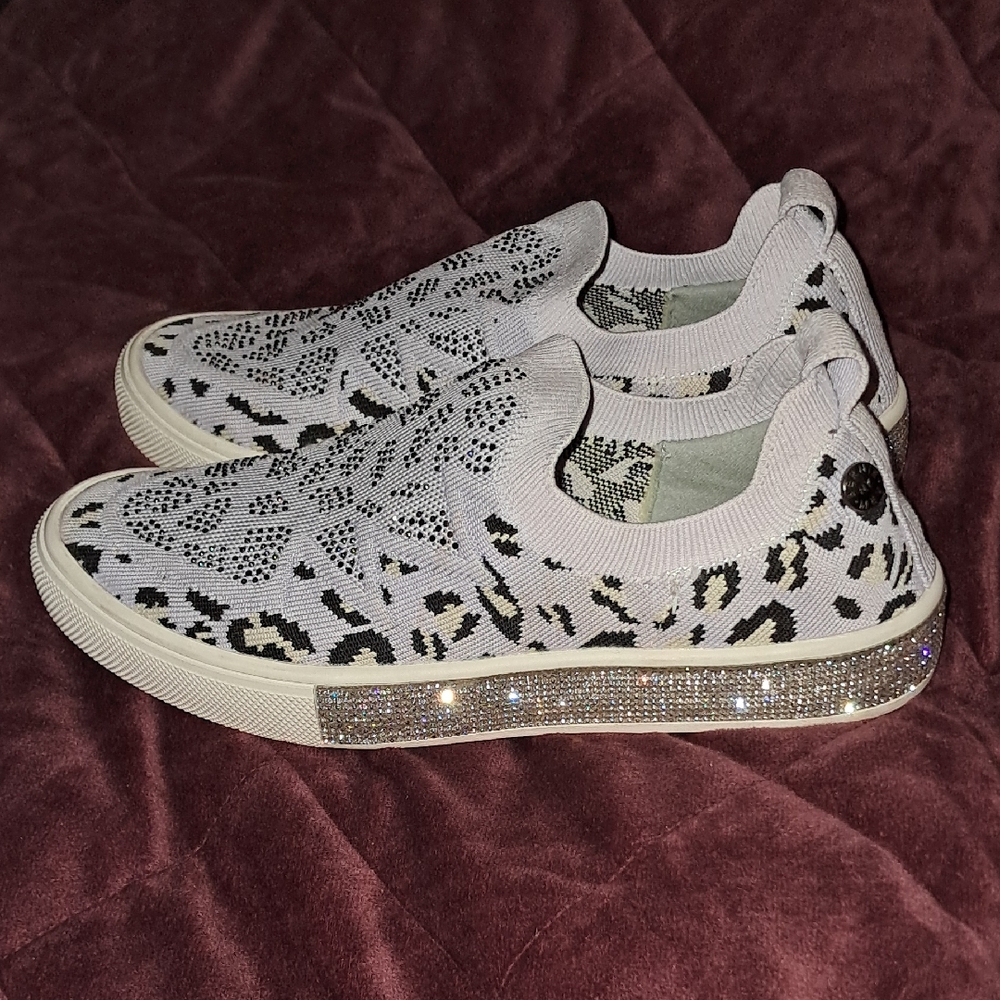 bernie mev. Women's Gray Leopard Slip-On Sneakers
